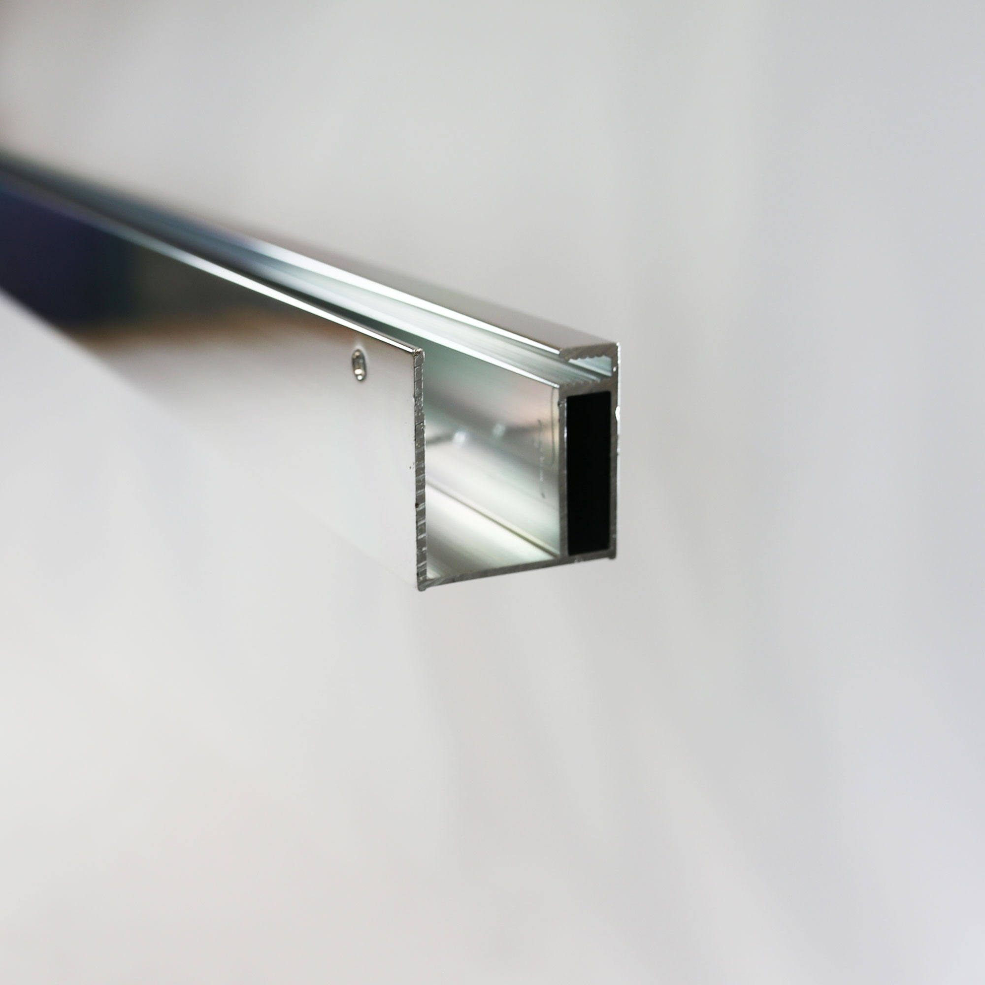 Wandanschlussprofil, gerade, senkrecht, 2000 mm