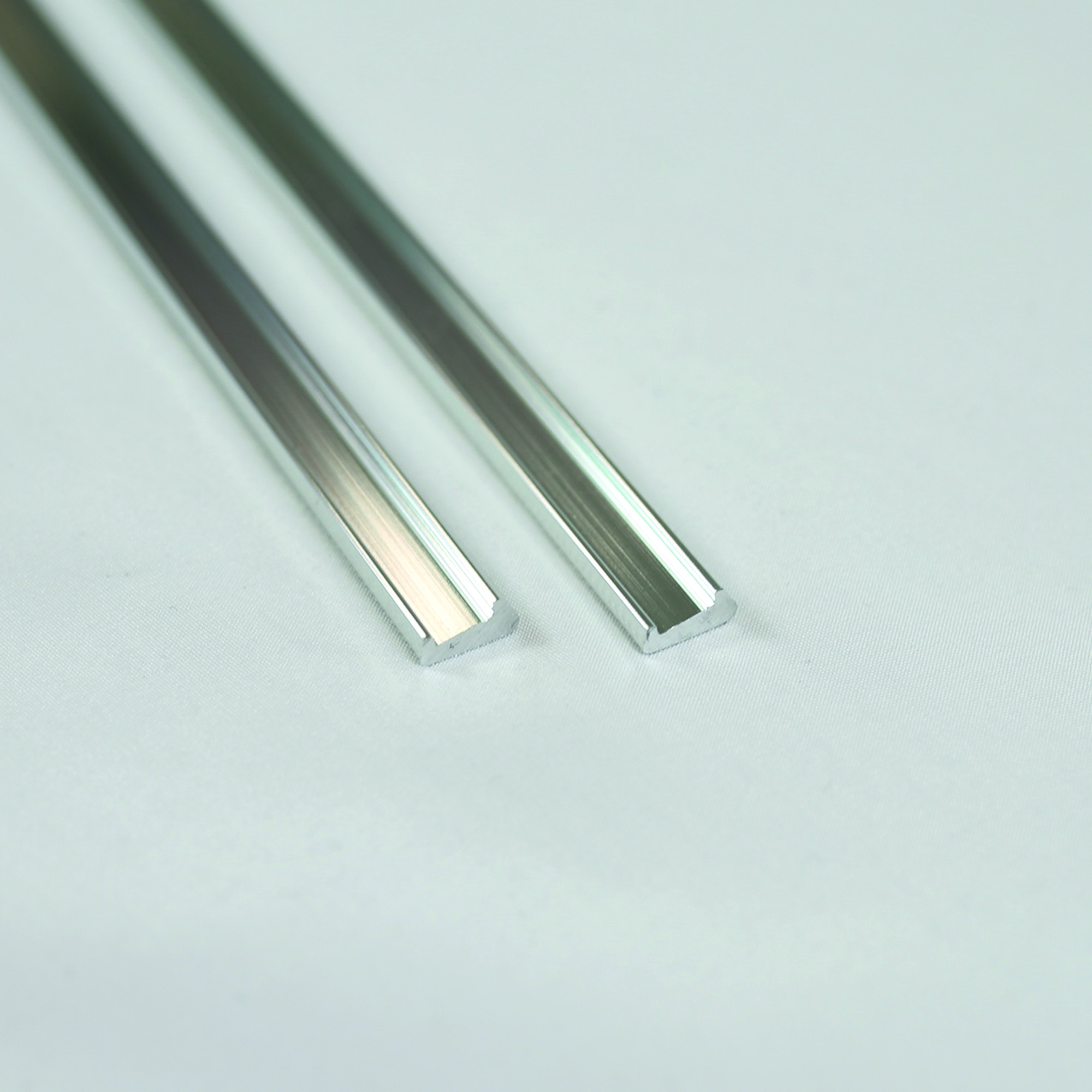 Wasserleiste Länge 1000 mm, alu chromeffekt, einzeln