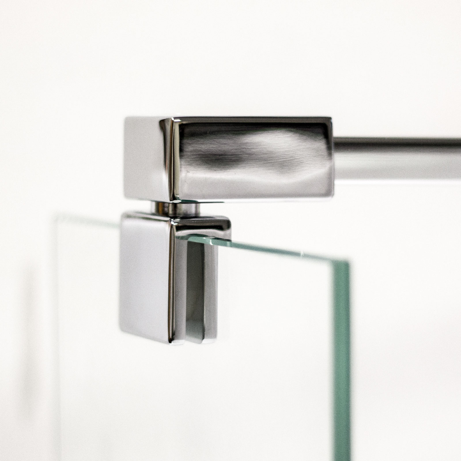 9800008279099 Stabilisator, 90° beweglich, eckig, 1400 mm, für 6 mm Duschkabinen, am Glas