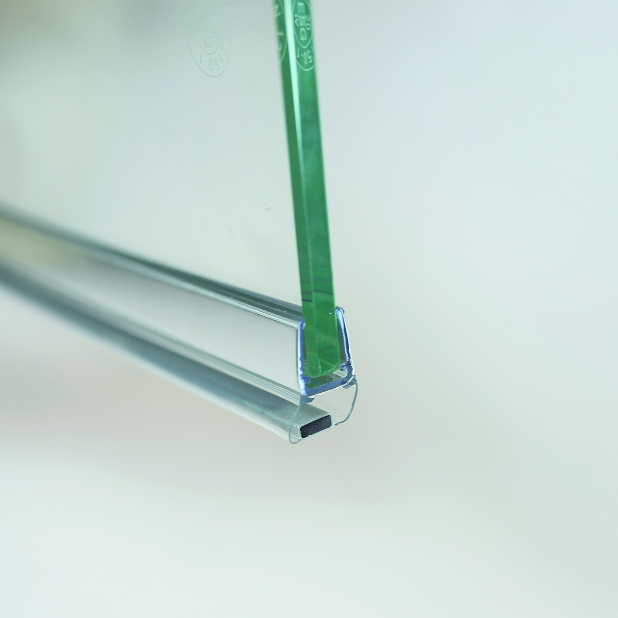 Magnetprofil Länge 2000 m, am Glas