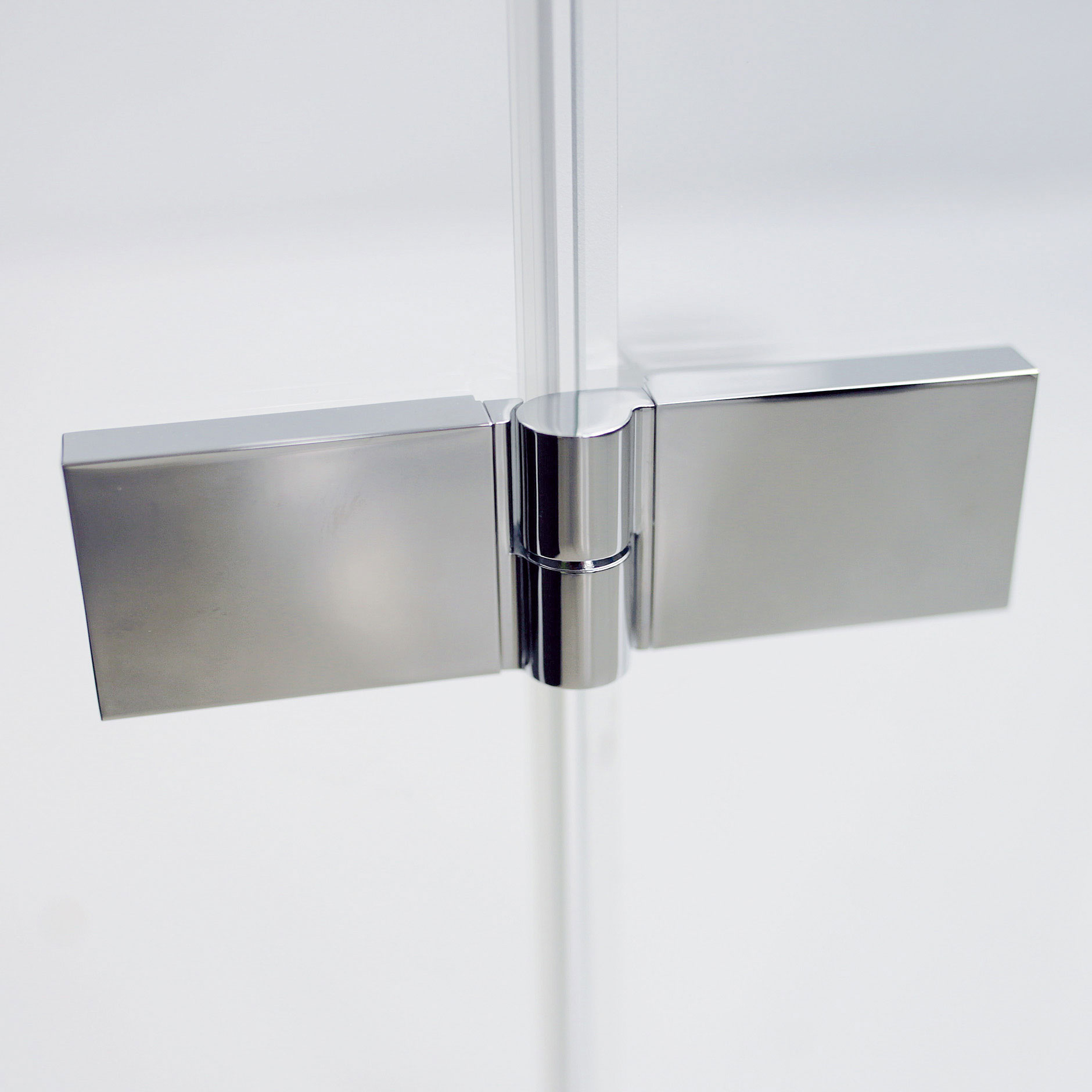 mk_800-duschkabine-scharnier-aussen-detail Halbrunddusche Drehtür 4-teilig, Radius 550, Scharnier