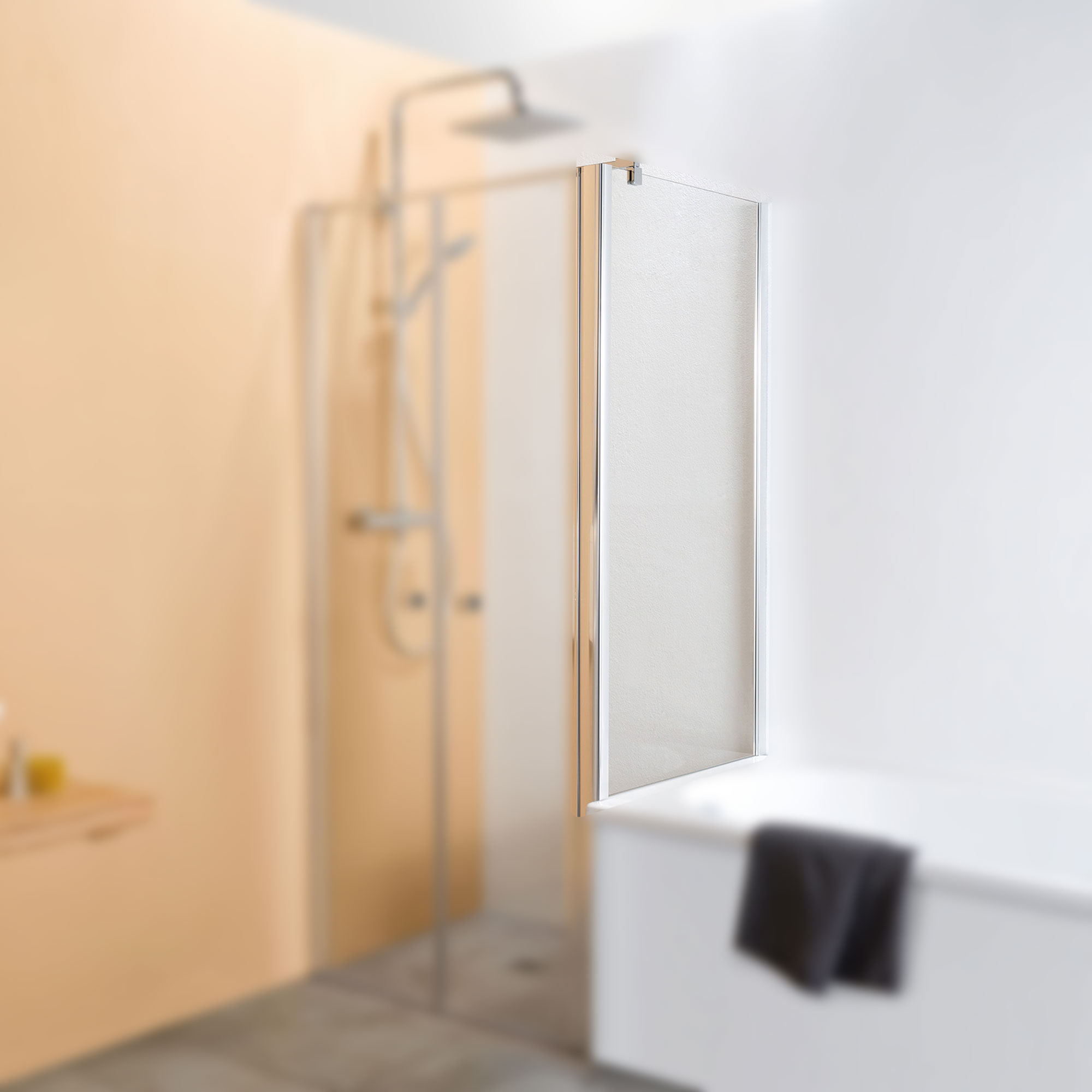 MK450 Badewannenseitenwand im Fokus